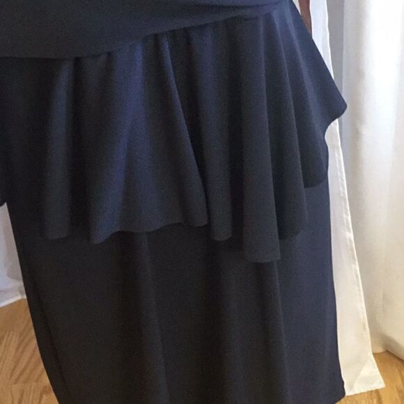 NWT a wrap top dress in navy by SHELBY & PALMER in size 6 - Picture 6 of 12